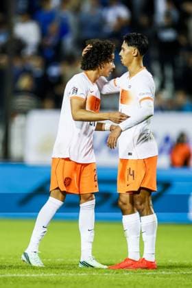 THESSALONIKI - Gjivai ZechiÃ«l of the Netherlands and Tijjani Reijnders of the Netherlands react after the 2-2 draw during the UEFA Nations League match between Greece and the Netherlands at the Toumba Stadium on October 1, 2026, in Greece. KOEN VAN WEEL ANP xVIxANPxSportx xxANPxIVx 571103758 originalFilename: 571103758