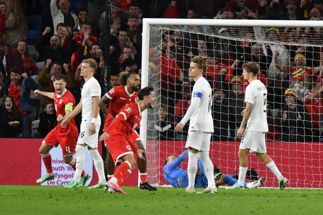 Football - 2026 2027 UEFA Nations League - League A, Group Four: Wales vs. Norway - Cardiff City Stadium - Thursday 1st October 2026 Wales celebrate their 2nd goal colorsport winston bynorth