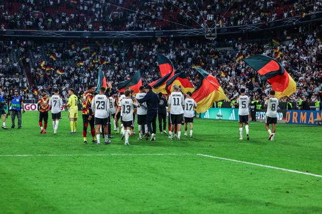 Sports, Soccer, UEFA Nations League 2026–2027 Season, Group A2, Matchday 3: Germany vs. Serbia, October 1, 2026, Allianz Arena. The German players take a lap of honor on the field after the game at the Allianz Arena in Munich, Bavaria, Germany.