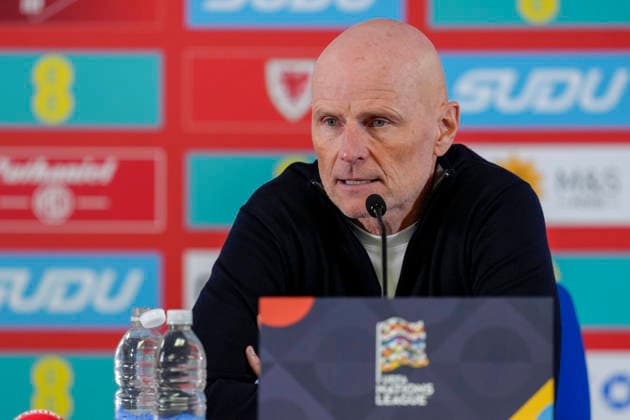 Soccer, Nations League: Wales vs. Norway, Nations League in Cardiff, Wales 20261001 Norway’s national team coach Stale Solbakken during the press conference following the international soccer match between Wales and Norway in the Nations League at Cardiff City Stadium. Photo: Lise Aserud, NTB, Cardiff, Wales. EDITORIAL USE ONLY. RESTRICTED USE FOR BETTING. COMCOMPANIES  Copyright: xLisexAserudxx xNTBx