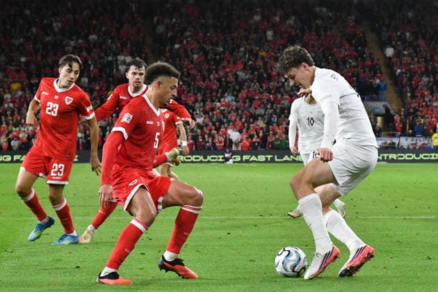 Football - 2026 2027 UEFA Nations League - League A, Group Four: Wales vs. Norway - Cardiff City Stadium - Thursday 1st October 2026 Jorgen Strand Larsen NORWAY & Ethan Ampadu WALES colorsport winston bynorth 