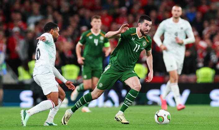 UEFA Nations League Group Stage, Aviva Stadium, Dublin 1 10 2026 Republic of Ireland vs Austria Ireland s Finn Azaz with Phillipp Mwene of Austria Finn Azaz with Phillipp Mwene 1 10 2026  Copyright: xx RB1_0702