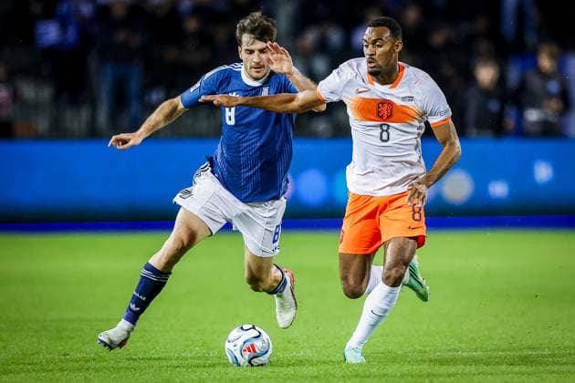 THESSALONIKI , 01-10-2026 , Toumba Stadium , season 2026 2027 , UEFA Nations League football , match between Greece and The Netherlands. picture shows Netherlands player Ryan Gravenberch and Greece player Fotis Ioannidis Greece - Netherlands  x207794409x Copyright: