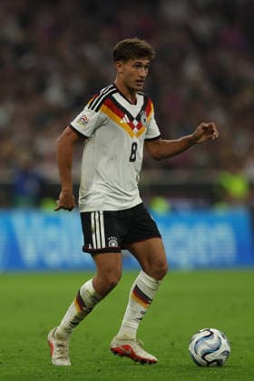 MUNICH, GERMANY - OCTOBER 01: Tom Bischof of Germany national team, Nationalteam controls the ball during the UEFA Nations League 2026 27 League A match between Germany and Serbia at Allianz Arena on October 01, 2026 in Munich, Germany. Germany National team v Serbia National team Copyright: xx
