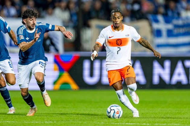 THESSALONIKI l Greece midfielder Thanasis Androutsos and the Netherlands forward Crysencio Summerville during the UEFA Nations League match between Greece and the Netherlands at Toumba Stadium on October 1, 2026, in Thessaloniki, Greece. Photo by DeFodi Images