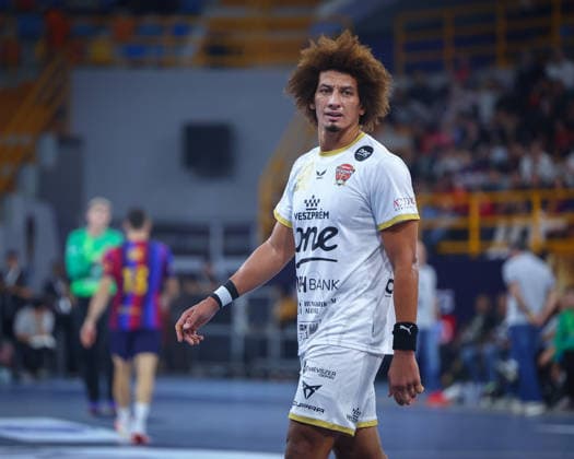 Barcelona v Veszprem - Final IHF Men Handball Club World Championship, WM, Weltmeisterschaft 2026 Ali Zein 90 during the final match between Barcelona vs Veszprem in the IHF Men s Handball Club World Championship - Egypt 2026 at New Administrative Capital Hall Cairo Cairo Egypt Copyright: xMohamedxTageldinx
