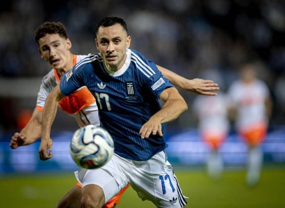 THESSALONIKI - Ruben van Bommel of the Netherlands, Manolis Saliakas of Greece (lr) during the UEFA Nations League match between Greece and the Netherlands at Toumba Stadium on 1 October 2026 in Greece. KOEN VAN WEEL ANP xVIxANPxSportx xxANPxIVx 571123505 originalFilename: 571123505
