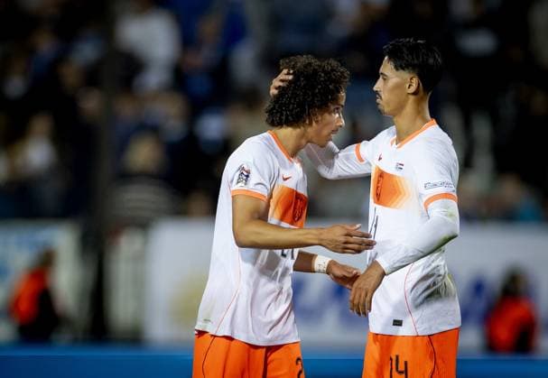 THESSALONIKI - Gjivai ZechiÃ«l of the Netherlands and Tijjani Reijnders of the Netherlands react after the 2-2 draw during the UEFA Nations League match between Greece and the Netherlands at the Toumba Stadium on October 1, 2026, in Greece. KOEN VAN WEEL ANP xVIxANPxSportx xxANPxIVx 571123776 originalFilename: 571123776