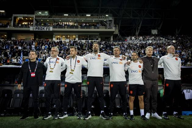 THESSALONIKI - Netherlands coach Xavi Hernandez and technical staff during the UEFA Nations League match between Greece and the Netherlands at Toumba Stadium on October 1, 2026, in Greece. KOEN VAN WEEL ANP xVIxANPxSportx xxANPxIVx 571124739 originalFilename: 571124739