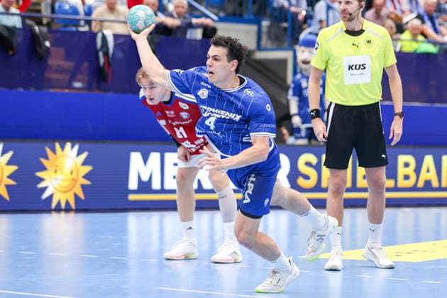 October 1, 2026, xkwix, Handball, Handball Bundesliga, TBV Lemgo Lippe vs. HC Hamburg, PHOENIX CONTACT Arena, Matchday 7, 2026–2027 season: Samuel Zehnder of TBV Lemgo Lippe takes a free throw at the line. Photo: xKamilxWilkowskixPressefotoKochx, North Rhine-Westphalia, Germany