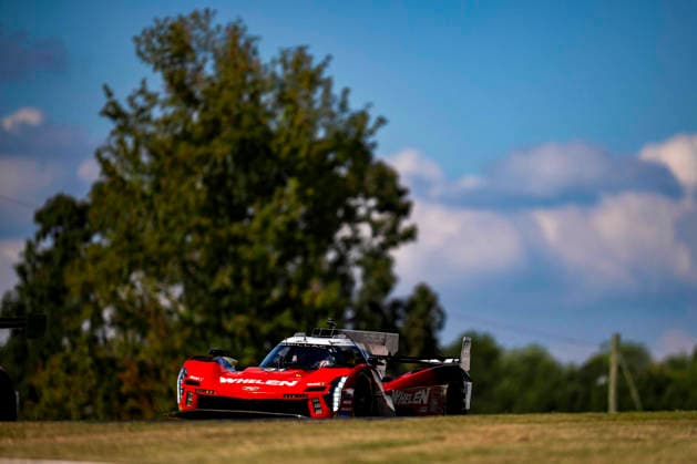 AUTO - IMSA - PETIT LE MANS 2026 31 AITKEN Jack (gbr), BAMBER Earl (nzl), VESTI Frederik (dnk), Cadillac Whelen, Cadillac V-Series.R, action during the 2026 Motul Petit Le Mans, 11th round of the 2026 IMSA WeatherTech SportsCar Championship, from October 1 to 3, 2026 on the Michelin Raceway Road Atlanta in Braselton, Georgia, United States of America - BraseltonUnited States  Copyright: xFabrizioxBoldonix
