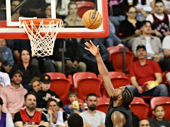 October 1, 2026, Quebec, On, Canada: Toronto Raptors Immanuel Quickley scores during NBA, Basketball Herren, USA basketball training camp action in Quebec City, Thursday, Oct. 1, 2026. Canada News - October 1, 2026  - ZUMAc35_ 20261001_zaf_c35_076 Copyright: xJacquesxBoissinotx