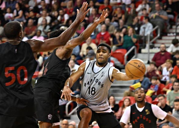 October 1, 2026, Quebec, On, Canada: Toronto Raptors Malachi Smith makes a pass during NBA, Basketball Herren, USA basketball training camp action in Quebec City, Thursday, Oct. 1, 2026. Canada News - October 1, 2026  - ZUMAc35_ 20261001_zaf_c35_077 Copyright: xJacquesxBoissinotx