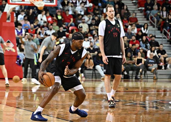 October 1, 2026, Quebec, On, Canada: Toronto Raptors Kawhi Leonard and Jakob Poeltl, during NBA, Basketball Herren, USA basketball training camp action in Quebec City, Thursday, Oct. 1, 2026. Canada News - October 1, 2026  - ZUMAc35_ 20261001_zaf_c35_083 Copyright: xJacquesxBoissinotx