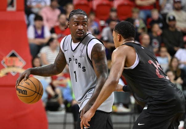 October 1, 2026, Quebec, On, Canada: Toronto Raptors Jamal Shead, left, is defended by Nimari Burnett, during NBA, Basketball Herren, USA basketball training camp action in Quebec City, Thursday, Oct. 1, 2026. Canada News - October 1, 2026  - ZUMAc35_ 20261001_zaf_c35_084 Copyright: xJacquesxBoissinotx