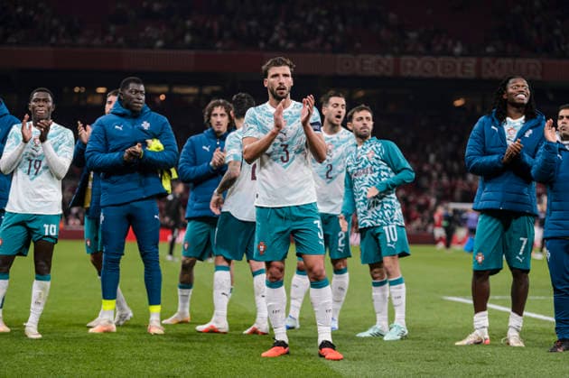 Denmark v Portugal - UEFA Nations League 2026 2027 Copenhagen, Denmark - October 1: Ruben Dias of Portugal thanks supporters for standing after winning the UEFA Nations League 2026 2027 group D match between Denmark and Portugal at Parken Stadium on October 1, 2026 in Copenhagen, Denmark Copenhagen Parken Stadium Denmark Copyright: xLatinxSportxImagesx