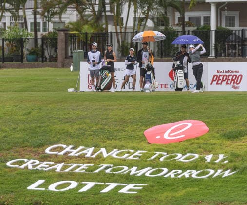 October 1, 2026, Honolulu, Hawaii, USA: A LIM KIM, far right, tees off at the 6th tee on day 1 of the 2026 Lotte Championship at Hoakalei Country Club, Ewa Beach, Hawaii, USA. Honolulu USA - ZUMAm310 20261001_zsp_m310_018 Copyright: xElliotxMilesx