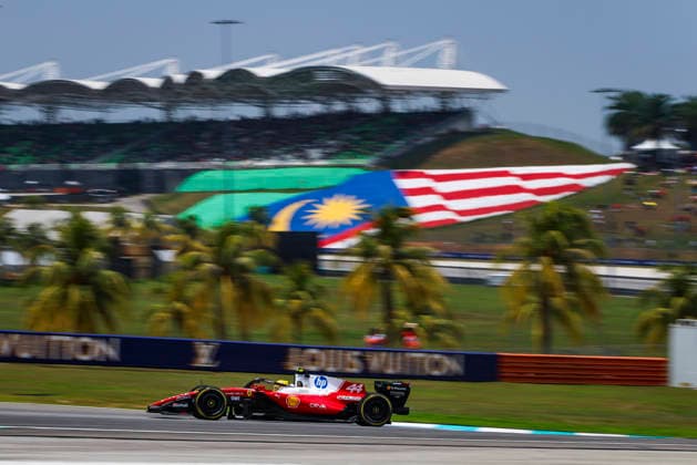 F1 - BAHRAIN GRAND PRIX IN MALAYSIA 2026 44 HAMILTON Lewis (gbr), Scuderia Ferrari SF-26, action during the 2026 Formula 1 Bahrain Grand Prix in Malaysia, 16th round of the 2026 Formula One World Championship, WM, Weltmeisterschaft from October 2 to 4, 2026 on the Sepang International Circuit, in Sepang, Malaysia - SepangMalaysia  Copyright: xANTONINxVINCENTx