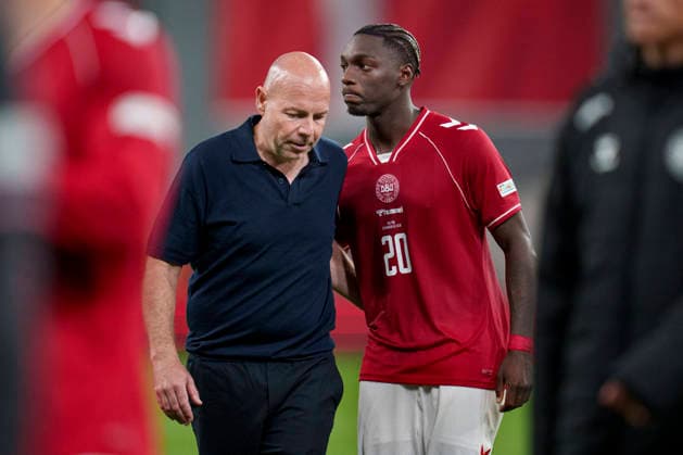 DENMARK Nations League Denmark vs. Portugal Denmark s head coach Brian Riemer and Mohamed Daramy after the Nations League match between Denmark and Portugal at Parken on Thursday, October 1, 2026. Photo by Liselotte Sabroe, Ritzau Scanpix, Copenhagen, Denmark  Copyright: Ritzau Scanpix LiselottexSabroex spdk20261001-225509-L imago is entitled to issue a simple usage license at the time of provision. Personality and trademark rights as well as copyright laws regarding art-works shown must be observed. Commercial use at your own risk., Copenhagen Denmark