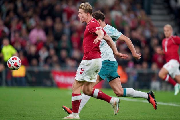 DENMARK Nations League Denmark vs. Portugal: Denmark s Rasmus Hoejlund scores to tie the game at 22 during the Nations League match between Denmark and Portugal at Parken on Thursday, October 1, 2026. Photo by Liselotte Sabroe, Ritzau Scanpix, Copenhagen, Denmark  Copyright: Ritzau Scanpix LiselottexSabroex spdk20261001-232231-L imago is entitled to issue a simple usage license at the time of provision. Personality and trademark rights as well as copyright laws regarding art-works shown must be observed. Commercial use at your own risk., Copenhagen Denmark