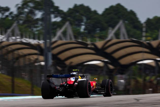 F1 - BAHRAIN GRAND PRIX IN MALAYSIA 2026 44 HAMILTON Lewis (gbr), Scuderia Ferrari SF-26, action during the 2026 Formula 1 Bahrain Grand Prix in Malaysia, 16th round of the 2026 Formula One World Championship, WM, Weltmeisterschaft from October 2 to 4, 2026 on the Sepang International Circuit, in Sepang, Malaysia - SepangMalaysia  Copyright: xANTONINxVINCENTx