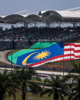 F1 - BAHRAIN GRAND PRIX IN MALAYSIA 2026 44 HAMILTON Lewis (gbr), Scuderia Ferrari SF-26, action during the 2026 Formula 1 Bahrain Grand Prix in Malaysia, 16th round of the 2026 Formula One World Championship, WM, Weltmeisterschaft from October 2 to 4, 2026 on the Sepang International Circuit, in Sepang, Malaysia - SepangMalaysia  Copyright: xANTONINxVINCENTx
