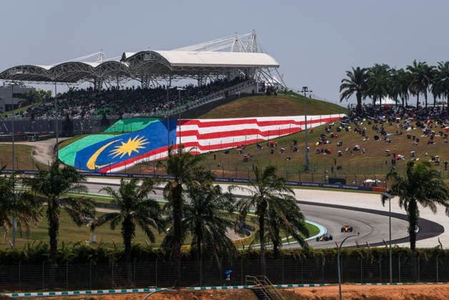 F1 - BAHRAIN GRAND PRIX IN MALAYSIA 2026 03 VERSTAPPEN Max (nld), Red Bull Racing Ford RB22, action during the 2026 Formula 1 Bahrain Grand Prix in Malaysia, 16th round of the 2026 Formula One World Championship, WM, Weltmeisterschaft from October 2 to 4, 2026 on the Sepang International Circuit, in Sepang, Malaysia - SepangMalaysia Copyright: xANTONINxVINCENTx