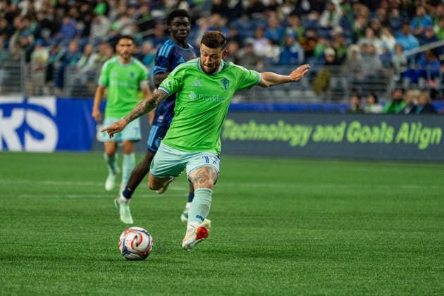 Seattle Sounders v Sporting KC Paul Arriola of the Seattle Sounders takes a shot on goal during their match against Sporting KC at Lumen Field on October 1, 2026. Seattle, WA United States  Copyright: xBrentxCombsx originalFilename:combs-notitle261001_npPzX.jpg