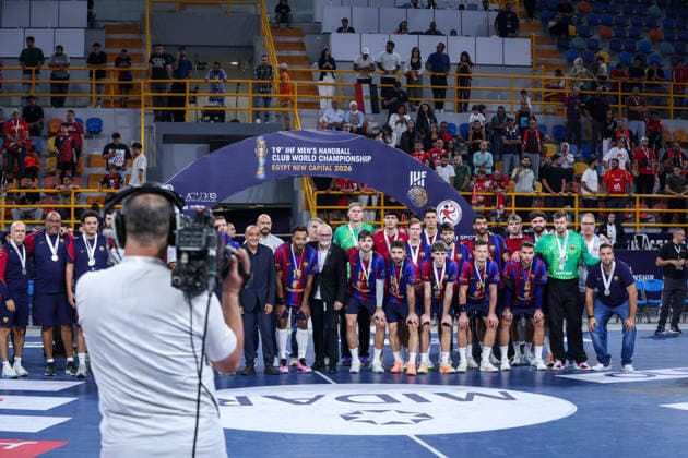 Barcelona v Veszprem - 19th IHF Men s Club World Championship, WM, Weltmeisterschaft 2026 - Final Barcelona wins the silver medal after the final match of the 19th IHF Men s Club World Championship 2026 against Veszprem at the New Administrative Capital Covered Hall on October 1, 2026. New Cairo -New Capital Egypt  Copyright: xAymanxArefx originalFilename:aref-notitle261001_np07V.jpg