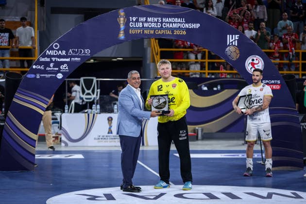 Barcelona v Veszprem - 19th IHF Men s Club World Championship, WM, Weltmeisterschaft 2026 - Final Emil Nielsen of Veszprem is named best player of the tournament after the final match of the 19th IHF Men s Club World Championship 2026 between Barcelona and Veszprem at the New Administrative Capital Covered Hall on October 1, 2026. New Cairo -New Capital Egypt  Copyright: xAymanxArefx originalFilename:aref-notitle261001_np77q.jpg
