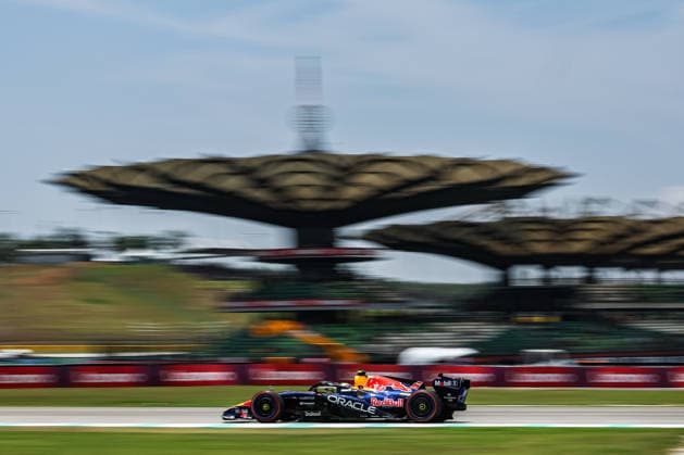 SEPANG, SGR - OCTOBER 02: Max Verstappen of Netherlands and Oracle Red Bull Racing in action during friday free practice of the Formula 1 Gulf Air Bahrain Grand Prix on October 02, 2026 held at Sepang International Circuit in Sepang, Malaysia. (Photo by Hazrin Yeob Men Shah Icon Sportswire) AUTO: OCT 02 F1 Bahrain Grand Prix in Malaysia EDITORIAL USE ONLY Icon3782610024789