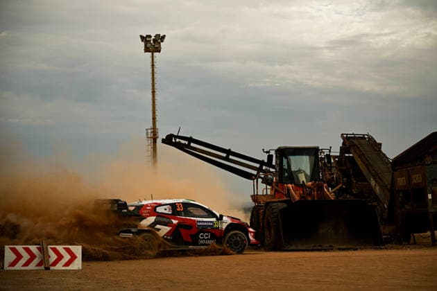 FIA WRC, Motorsport Rallye, WM Rally Italia Sardegna 2026 Elfyn Evans and co-driver Scott Martin of Toyota Gazoo Racing WRT face the press during shakedown in their Toyota GR Yaris Rally1 at the FIA World Rally Championship Rally Italia Sardegna in Alghero, Sardinia, Italy, on October 1, 2026. Alghero Sardinia Italy Copyright: xLucaxBarsalix originalFilename:barsali-notitle261001_nponP