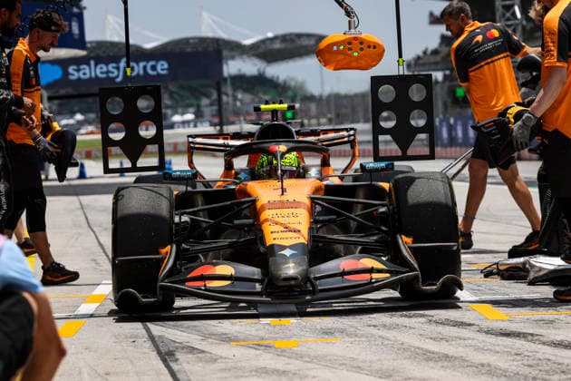 F1 - BAHRAIN GRAND PRIX IN MALAYSIA 2026 01 NORRIS Lando (gbr), McLaren F1 Team MCL40, action during the 2026 Formula 1 Bahrain Grand Prix in Malaysia, 16th round of the 2026 Formula One World Championship, WM, Weltmeisterschaft from October 2 to 4, 2026 on the Sepang International Circuit, in Sepang, Malaysia - SepangMalaysia  Copyright: xXavixBonillax