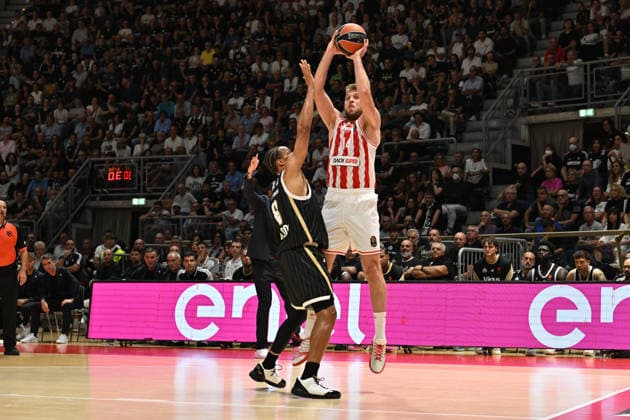 Virtus Bologna v Olympiacos Piraeus - Euroleague 2026 2027 Sasha Vezenkov of Olympiacos Piraeus Basketball plays during the EuroLeague Basketball Championship 2026 2027, Matchday 3 of the regular season game between Virtus Bologna and Olympiacos Piraeus at PalaDozza in Bologna, Italy, on October 1, 2026. Bologna Italy Italy Copyright: xRobertoxTommasinix originalFilename:tommasini-virtusbo261001_npOHe