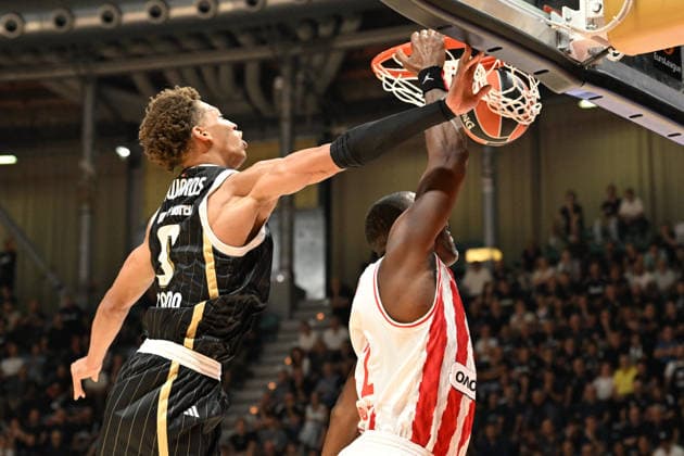 Virtus Bologna v Olympiacos Piraeus - Euroleague 2026 2027 Mbaye Ndiaye of Olympiacos Piraeus Basketball plays during the EuroLeague Basketball Championship 2026 2027, Matchday 3 of the regular season game between Virtus Bologna and Olympiacos Piraeus at PalaDozza in Bologna, Italy, on October 1, 2026. Bologna Italy Italy Copyright: xRobertoxTommasinix originalFilename:tommasini-virtusbo261001_nppZU