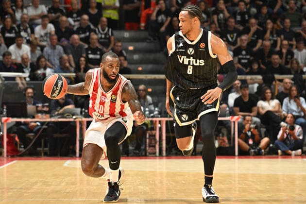 Virtus Bologna v Olympiacos Piraeus - Euroleague 2026 2027 Codi Miller-McIntyre of Olympiacos Piraeus Basketball during the EuroLeague Basketball Championship 2026 2027, Matchday 3 of the Regular Season game between Virtus Bologna and Olympiacos Piraeus at PalaDozza in Bologna, Italy, on October 1, 2026. Bologna Italy Italy Copyright: xRobertoxTommasinix originalFilename:tommasini-virtusbo261001_nptoV