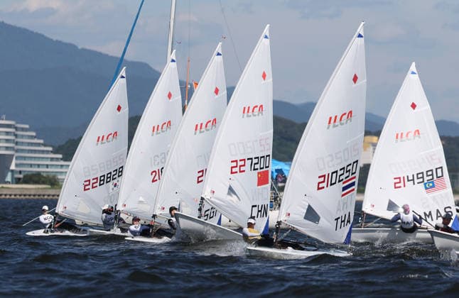 (261002) -- GAMAGORI, Oct. 2, 2026 -- Athletes compete during the Women s Dinghy Final of Sailing at the 20th Asian Games Aichi-Nagoya 2026 in Gamagori of Aichi Prefecture, Japan, Oct. 2, 2026. ) (SP)JAPAN-GAMAGORI-ASIAN GAMES-SAILING-WOMEN S DINGHY DengxHua