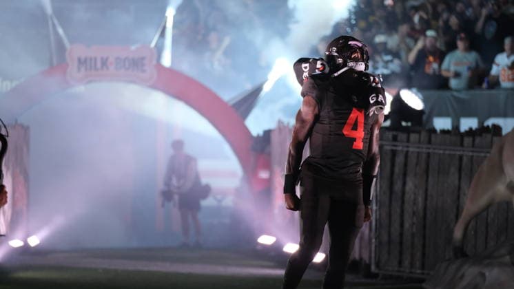 Oct 01, 2026; Deshaun Watson 4 during the Pittsburgh Steelers vs Cleveland Browns game in Cleveland, OH, USA; at Huntington Bank Field. Mandatory Credit: -Cal Media Cleveland USA - ZUMAcp5_ 20261001_faf_cp5_001 Copyright: xJasonxPohuskix
