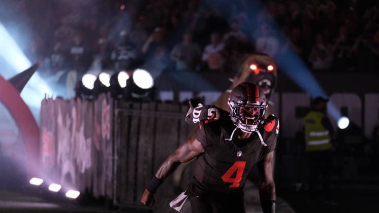 Oct 01, 2026; Deshaun Watson 4 during the Pittsburgh Steelers vs Cleveland Browns game in Cleveland, OH, USA; at Huntington Bank Field. Mandatory Credit: -Cal Media Cleveland USA - ZUMAcp5_ 20261001_faf_cp5_003 Copyright: xJasonxPohuskix