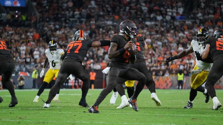 Oct 01, 2026; Deshaun Watson 4 during the Pittsburgh Steelers vs Cleveland Browns game in Cleveland, OH, USA; at Huntington Bank Field. Mandatory Credit: -Cal Media Cleveland USA - ZUMAcp5_ 20261001_faf_cp5_017 Copyright: xJasonxPohuskix