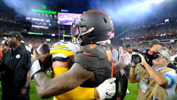 Oct 01, 2026; Deshaun Watson 4 during the Pittsburgh Steelers vs Cleveland Browns game in Cleveland, OH, USA; at Huntington Bank Field. Mandatory Credit: -Cal Media Cleveland USA - ZUMAcp5_ 20261001_faf_cp5_057 Copyright: xJasonxPohuskix