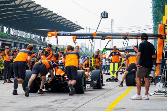 MOTORSPORTS - Formula 1 - 2026 Bahrain Grand Prix in Malaysia Photo by IPA ABACAPRESS.COM89208064 - McLaren Mastercard F1 Team pit stop practice during Media Day for the 2026 Formula 1 Gulf Air Bahrain Grand Prix in Malaysia at the Sepang International Circuit in Sepang, Malaysia. Round 16 of 23 of the 2026 FIA Formula One World Championship, WM, Weltmeisterschaft held October 2–4, 2026. The race was moved from Bahrain to Malaysia and held at the Sepang International Circuit during the 2026 Bahrain Grand Prix in Malaysia, part of the Formula 1 Championship, on October 1, 2026. Copyright: xIPAxSport ABACAx