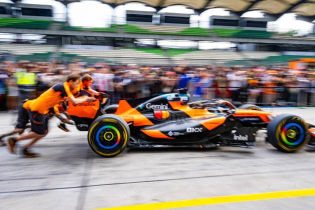 MOTORSPORTS - Formula 1 - 2026 Bahrain Grand Prix in Malaysia Photo by IPA ABACAPRESS.COM89208048 - McLaren Mastercard F1 Team pit stop practice during Media Day for the 2026 Formula 1 Gulf Air Bahrain Grand Prix in Malaysia at the Sepang International Circuit in Sepang, Malaysia. Round 16 of 23 in the 2026 FIA Formula One World Championship, WM, Weltmeisterschaft held October 2–4, 2026. The race was moved from Bahrain to Malaysia and took place at the Sepang International Circuit during the 2026 Bahrain Grand Prix in Malaysia, part of the Formula 1 Championship, on October 1, 2026.  Copyright: xIPAxSport ABACAx