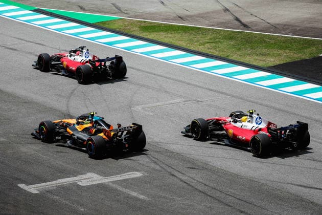 F1 - BAHRAIN GRAND PRIX IN MALAYSIA 2026 16 LECLERC Charles (mco), Scuderia Ferrari SF-26, action, 01 NORRIS Lando (gbr), McLaren F1 Team MCL40, action and 44 HAMILTON Lewis (gbr), Scuderia Ferrari SF-26, action during the 2026 Formula 1 Bahrain Grand Prix in Malaysia, 16th round of the 2026 Formula One World Championship, WM, Weltmeisterschaft from October 2 to 4, 2026 on the Sepang International Circuit, in Sepang, Malaysia - SepangMalaysia  Copyright: xEricxAlonsox