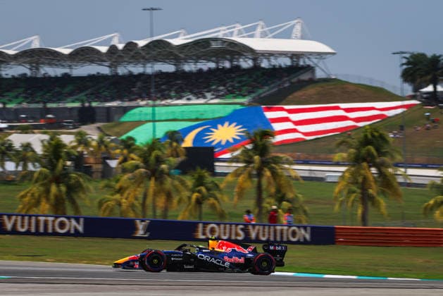 F1 - BAHRAIN GRAND PRIX IN MALAYSIA 2026 06 HADJAR Isack (fra), Red Bull Racing Ford RB22, action during the 2026 Formula 1 Bahrain Grand Prix in Malaysia, 16th round of the 2026 Formula One World Championship, WM, Weltmeisterschaft from October 2 to 4, 2026 on the Sepang International Circuit, in Sepang, Malaysia - SepangMalaysia  Copyright: xANTONINxVINCENTx