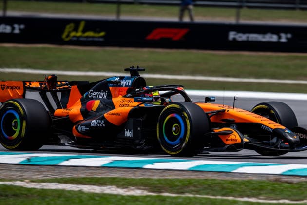 F1 - BAHRAIN GRAND PRIX IN MALAYSIA 2026 81 PIASTRI Oscar (aus), McLaren F1 Team MCL40, action during the 2026 Formula 1 Bahrain Grand Prix in Malaysia, 16th round of the 2026 Formula One World Championship, WM, Weltmeisterschaft from October 2 to 4, 2026 on the Sepang International Circuit, in Sepang, Malaysia - SepangMalaysia  Copyright: xALBERTOxVIMERCATIx
