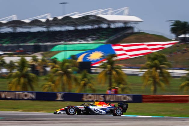 F1 - BAHRAIN GRAND PRIX IN MALAYSIA 2026 41 LINDBLAD Arvid (gbr), Visa Cash App RB F1 Team VCARB03, action during the 2026 Formula 1 Bahrain Grand Prix in Malaysia, 16th round of the 2026 Formula One World Championship, WM, Weltmeisterschaft from October 2 to 4, 2026 on the Sepang International Circuit, in Sepang, Malaysia - SepangMalaysia  Copyright: xANTONINxVINCENTx