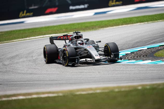 Formula 1 Gulf Air Bahrain Grand Prix in Malaysia 2026 Levi Erb OVERTAKE MAXPPP - Sepang 02 10 2026 27 HULKENBERG Nico (ger), Audi Revolut F1 Team, action at the Formula 1 Gulf Air Bahrain Grand Prix 2026 in Malaysia, the 15th round of the 2026 FIA Formula 1 World Championship, WM, Weltmeisterschaft at the Sepang International circuit, from 1 to 4 October 2026 Sepang Sepang International Circuit Malaysia  Copyright: xOVERTAKE MAXPPPxLevixErbx OVT202610020398 OVT202610020398