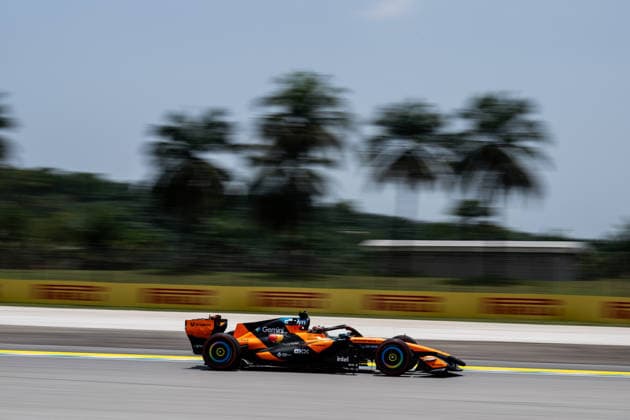 F1 - BAHRAIN GRAND PRIX IN MALAYSIA 2026 81 PIASTRI Oscar (aus), McLaren F1 Team MCL40, action during the 2026 Formula 1 Bahrain Grand Prix in Malaysia, 16th round of the 2026 Formula One World Championship, WM, Weltmeisterschaft from October 2 to 4, 2026 on the Sepang International Circuit, in Sepang, Malaysia - SepangMalaysia Copyright: xALBERTOxVIMERCATIx