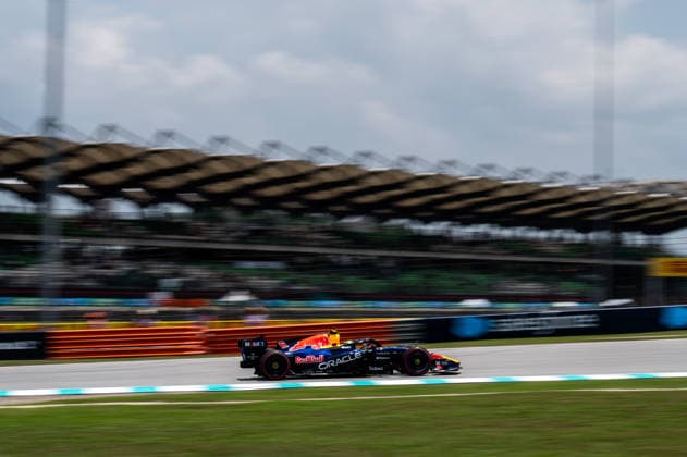 F1 - BAHRAIN GRAND PRIX IN MALAYSIA 2026 06 HADJAR Isack (fra), Red Bull Racing Ford RB22, action during the 2026 Formula 1 Bahrain Grand Prix in Malaysia, 16th round of the 2026 Formula One World Championship, WM, Weltmeisterschaft from October 2 to 4, 2026 on the Sepang International Circuit, in Sepang, Malaysia - SepangMalaysia Copyright: xALBERTOxVIMERCATIx
